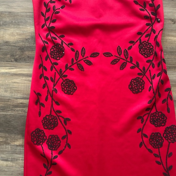 Red midi dress with black beading - Picture 2 of 4